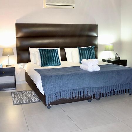 Cavallo Guesthouse Уиндхоек Екстериор снимка